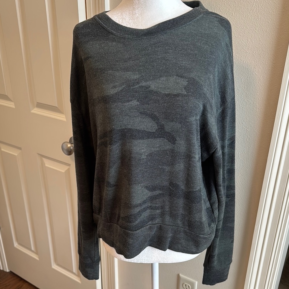 Splendid Green Crew Neck Sweater Relaxed Fit